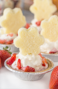 How-To-Make-Mini-Strawberry-Shortcake-Pies