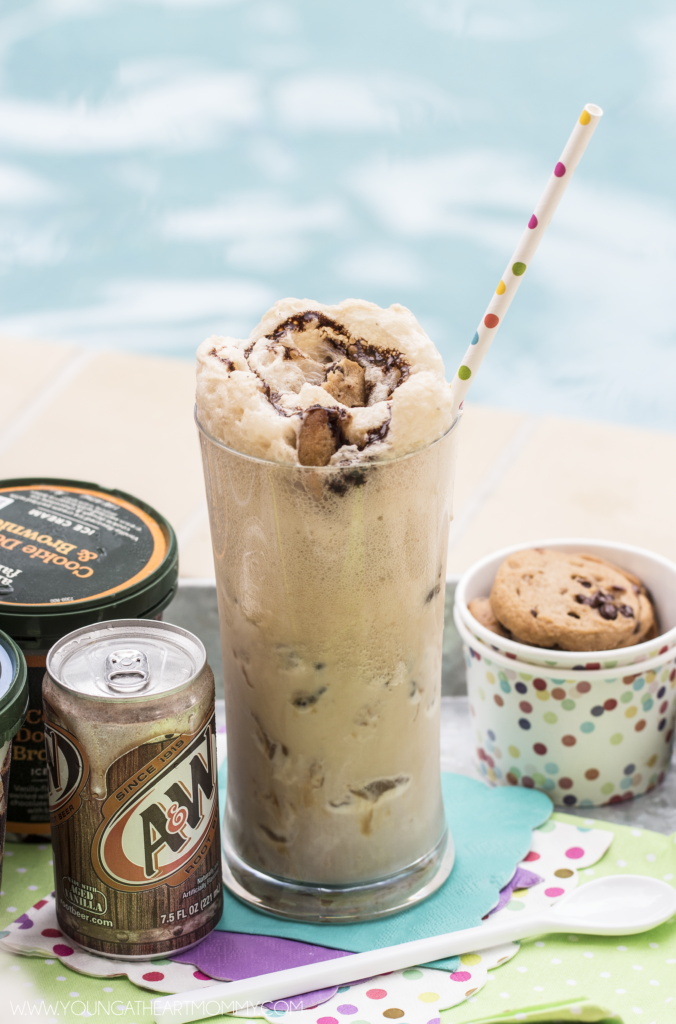 Chocolate-Chip-Cookie-Dough-Ice-Cream-Floats