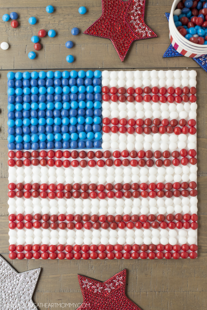 How-To-Make-An-American-Flag-Out-Of-Skittles