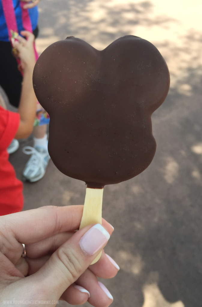 Experience the magic of the mouse with these yummy foods, sips, and sweets found in the world of Disney.