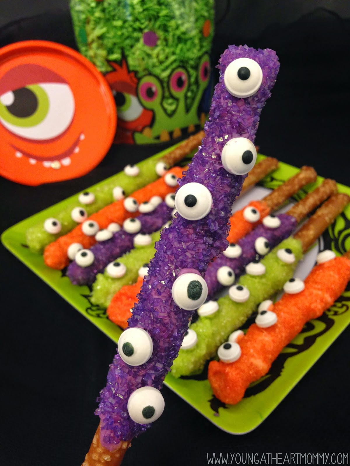 Halloween Recipes - These Halloween Monster Treats are easy to make and super fun to eat. Pin it now and make them later!